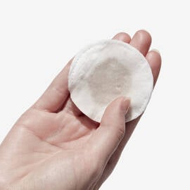 What Is Astringent? Discover Oily-Skin Essentials - Kiehl's