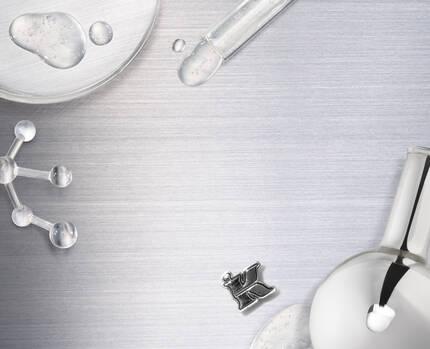 Smooth and brighten the eye area with Pro-Retinol