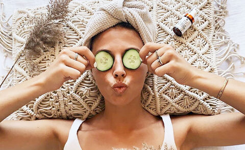 How To Do a Pampering Facial At Home