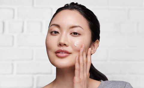 6 Fall Skincare Tips So You Can Have Healthy-Looking Skin All Season