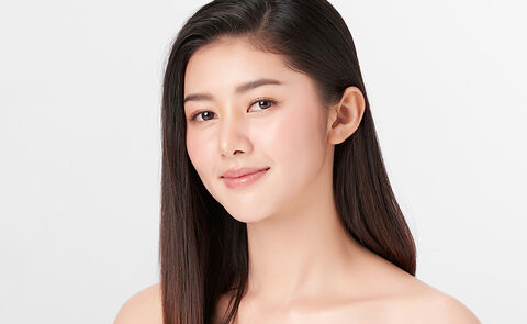 How to Style Straight Hair For Sleek, Glossy Strands