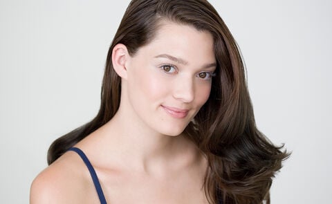 How To Refresh Your Hair For a Fabulous-Looking Mane