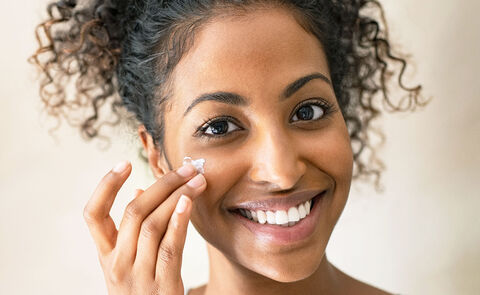 Your Guide To Humectants, Emollients, and Occlusives